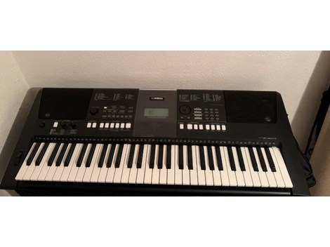 Keyboard Yamaha PSR E 423