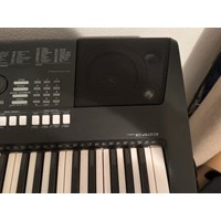 Keyboard Yamaha PSR E 423 5