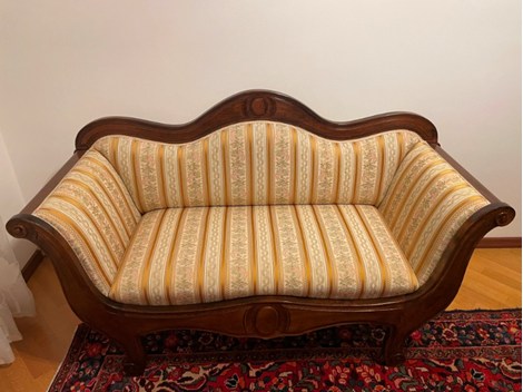 Handgemachtes Sofa