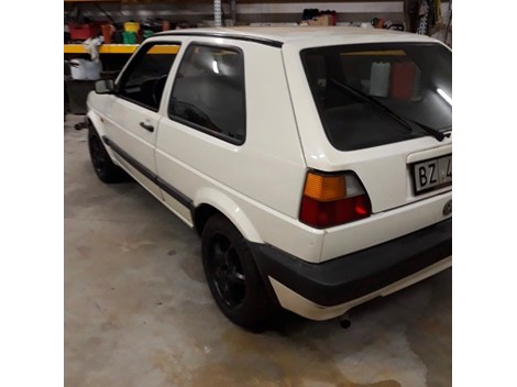 Verkaufe Golf GL 1600er Baujahr 1989